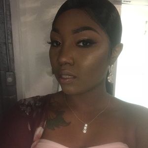 Meet your Posher, Tyana